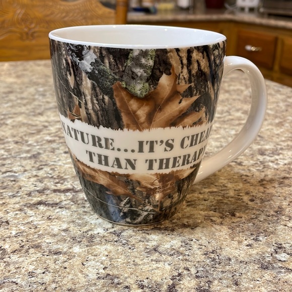 Mossy Oak Oversized Camouflage Coffee Mug/Cup “NATURE…IT’S CHEAPER THAN THERAPY” - Picture 1 of 11